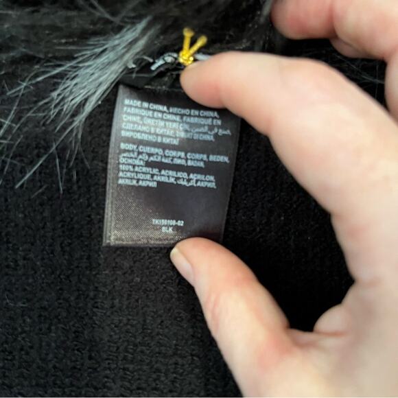 NEW Bebe Faux Fur Statement Collar Oversized Knit Shrug Draped Sweater Black Wh… - Picture 10 of 16